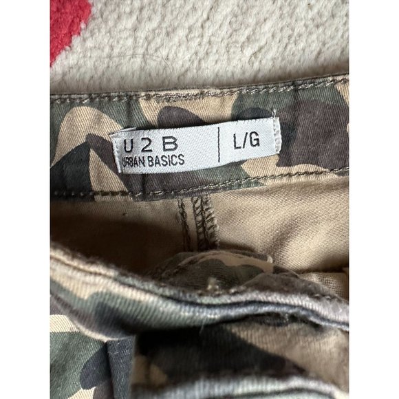 U2B camo shorts with black and white stripes L - Picture 3 of 4